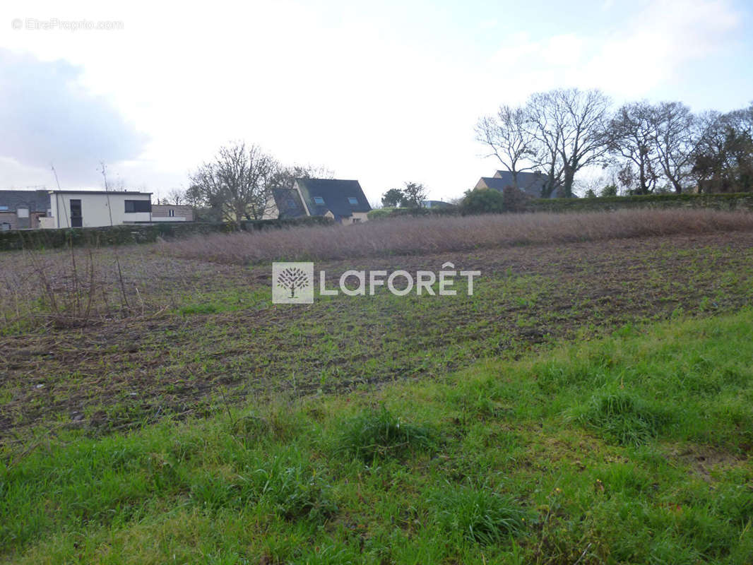 Terrain à LANNION