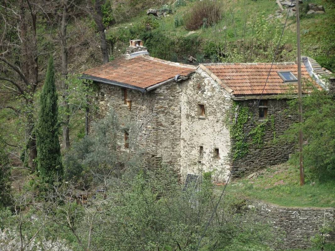 Maison à SAINT-GERMAIN-DE-CALBERTE