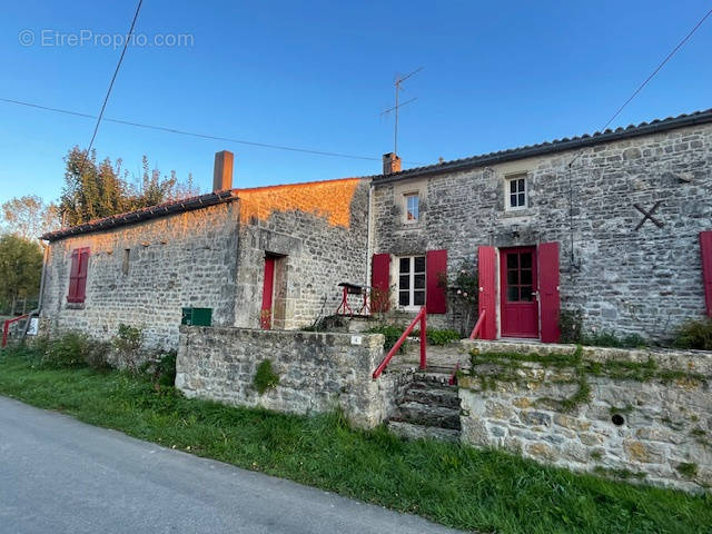 Maison à FOUSSAIS-PAYRE