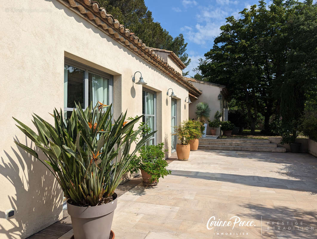 Maison à NIMES