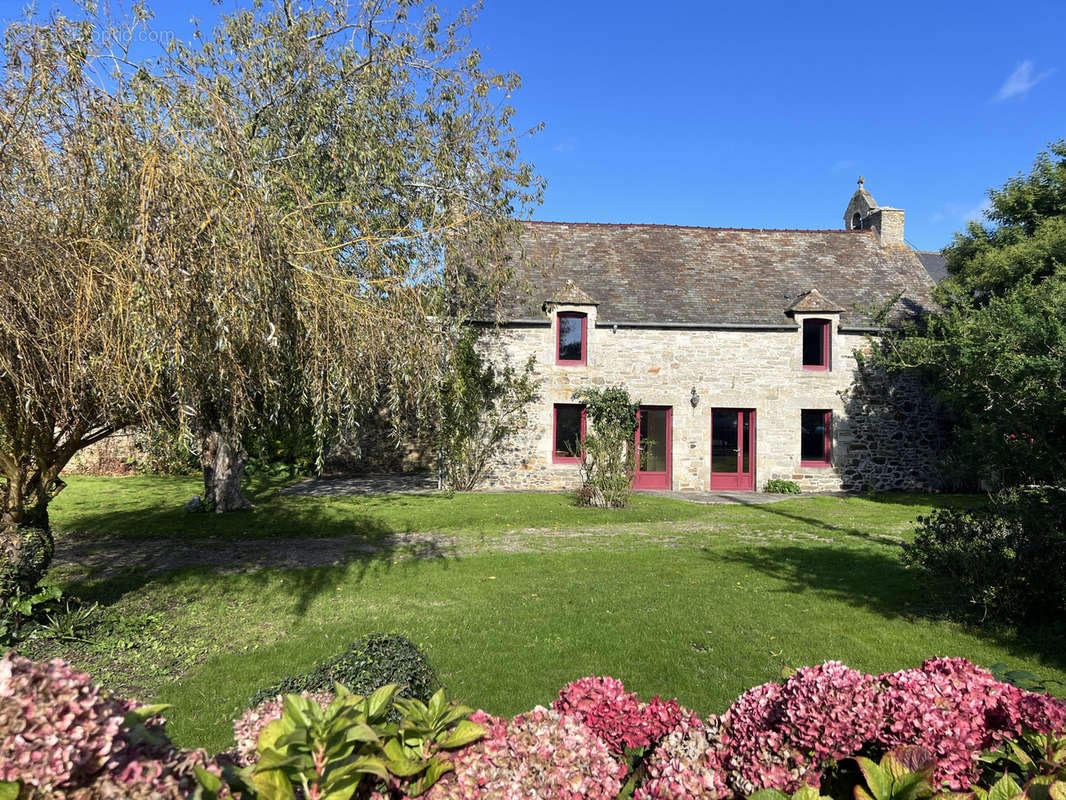 Maison à MATIGNON