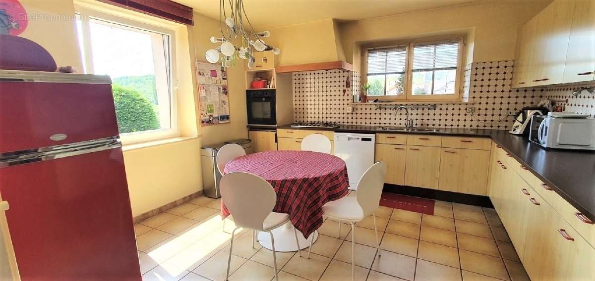 Appartement à BOUROGNE