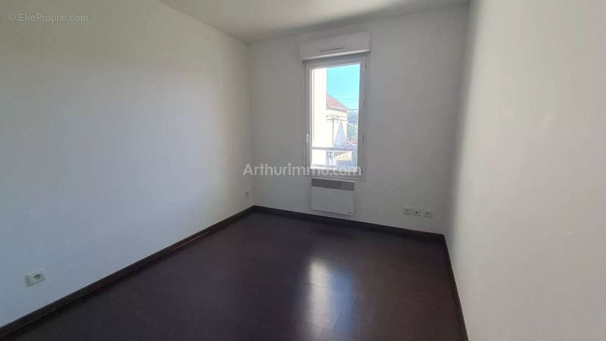 Appartement à VIGNEUX-SUR-SEINE