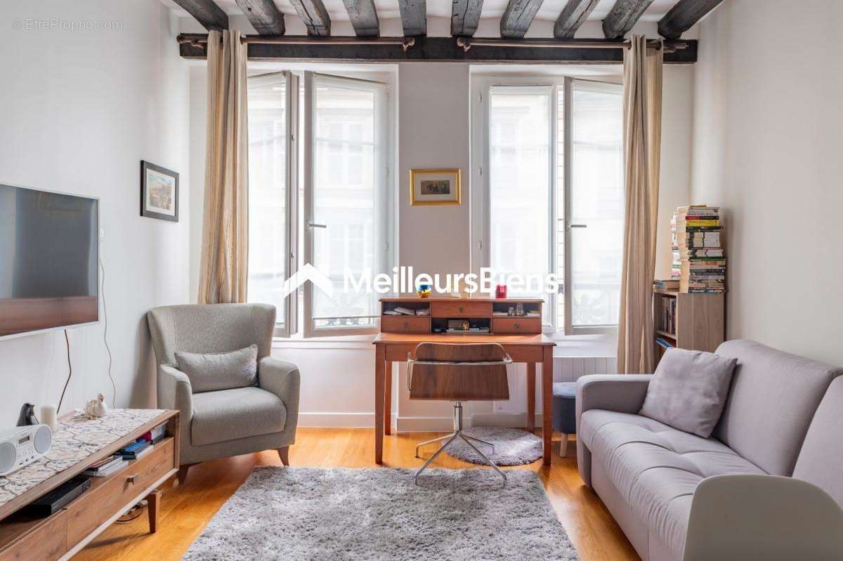 Appartement à PARIS-4E