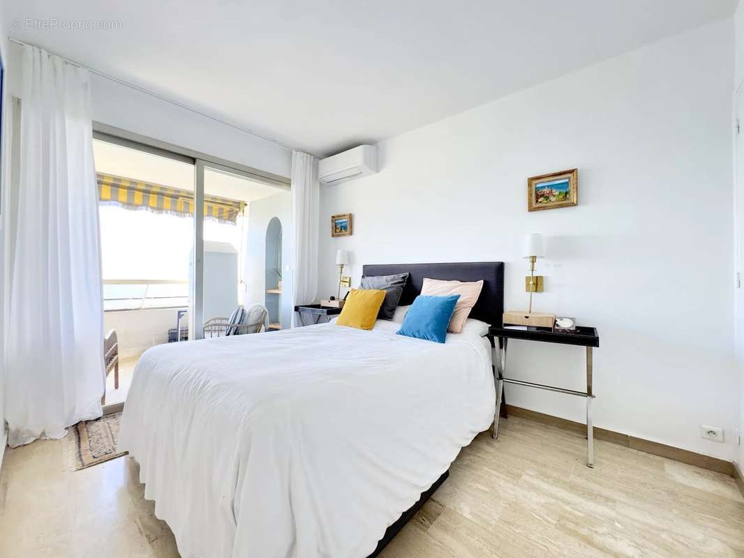 Appartement à VILLENEUVE-LOUBET