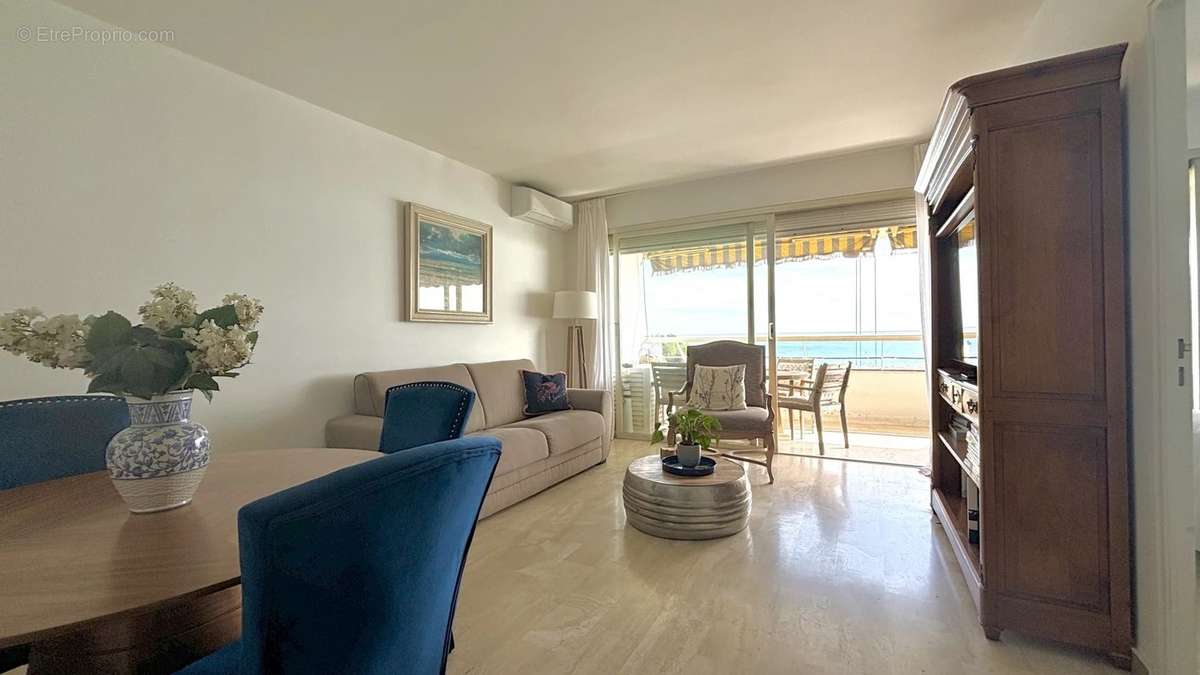 Appartement à VILLENEUVE-LOUBET