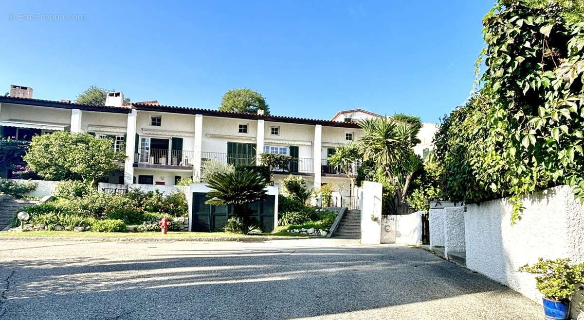 Maison à CAGNES-SUR-MER