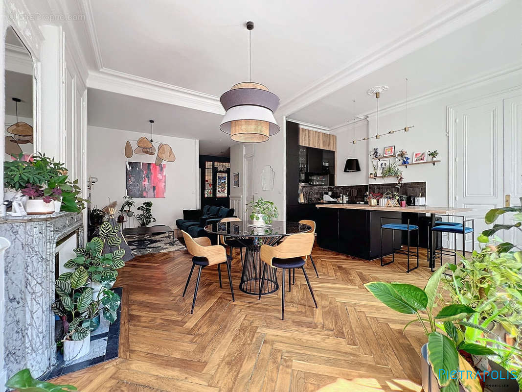 Pièce de vie - Appartement à LYON-6E