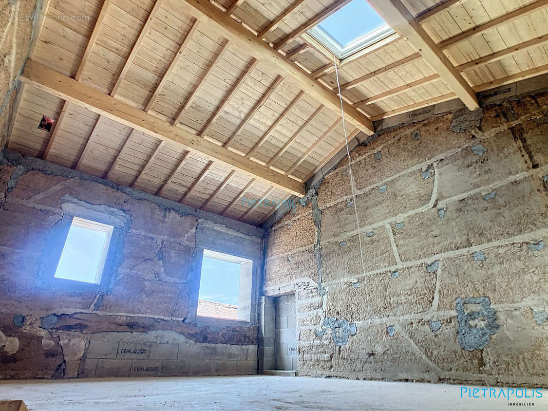 Appartement à CORCELLES-EN-BEAUJOLAIS