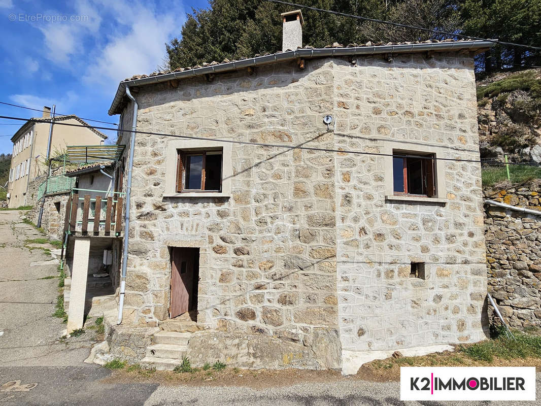 Maison à SAINT-GENEST-LACHAMP