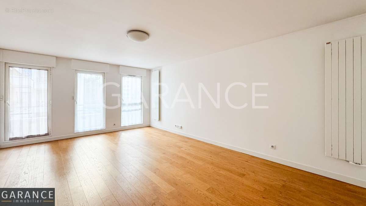 Appartement à PARIS-12E