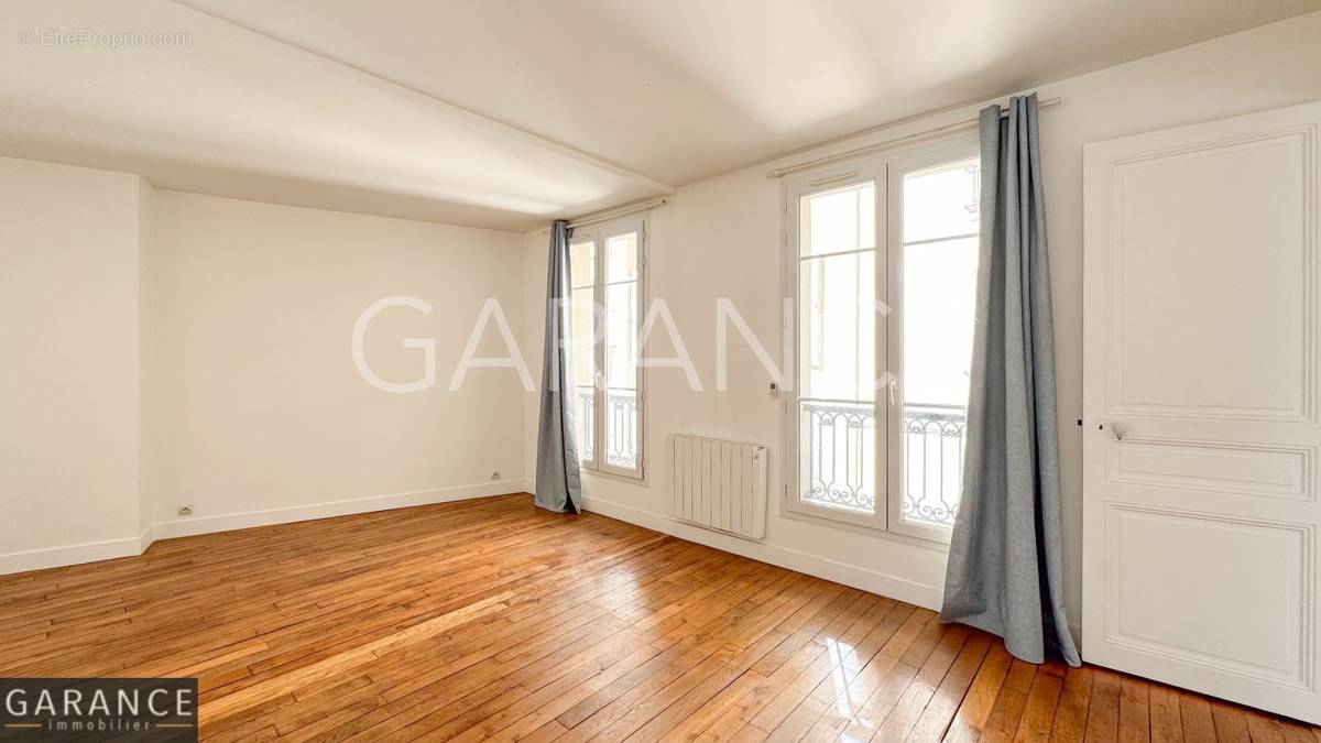 Appartement à PARIS-12E