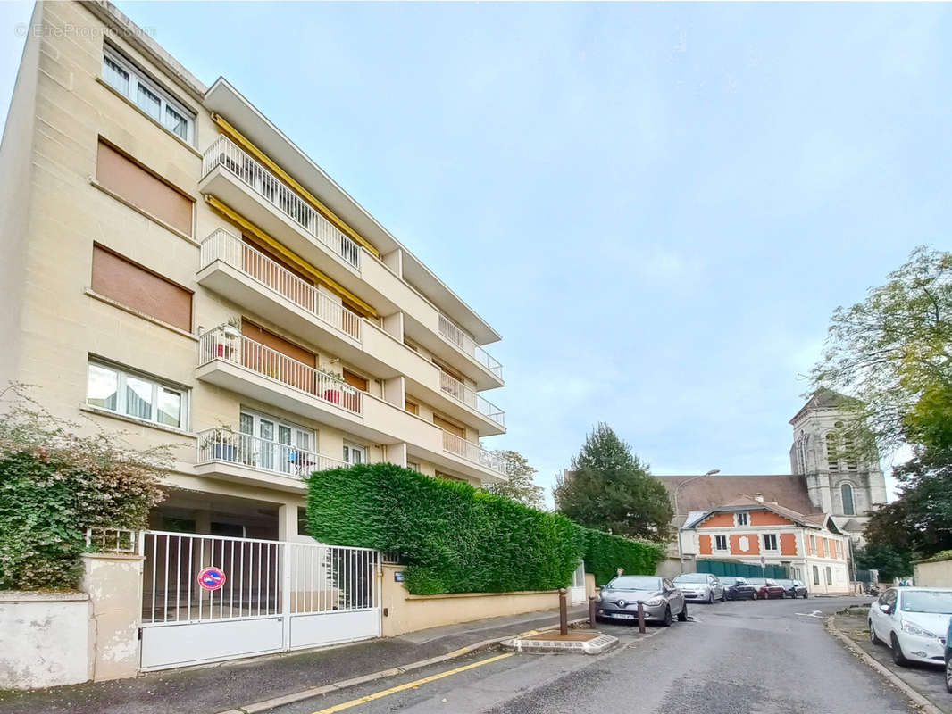 Parking à CRETEIL