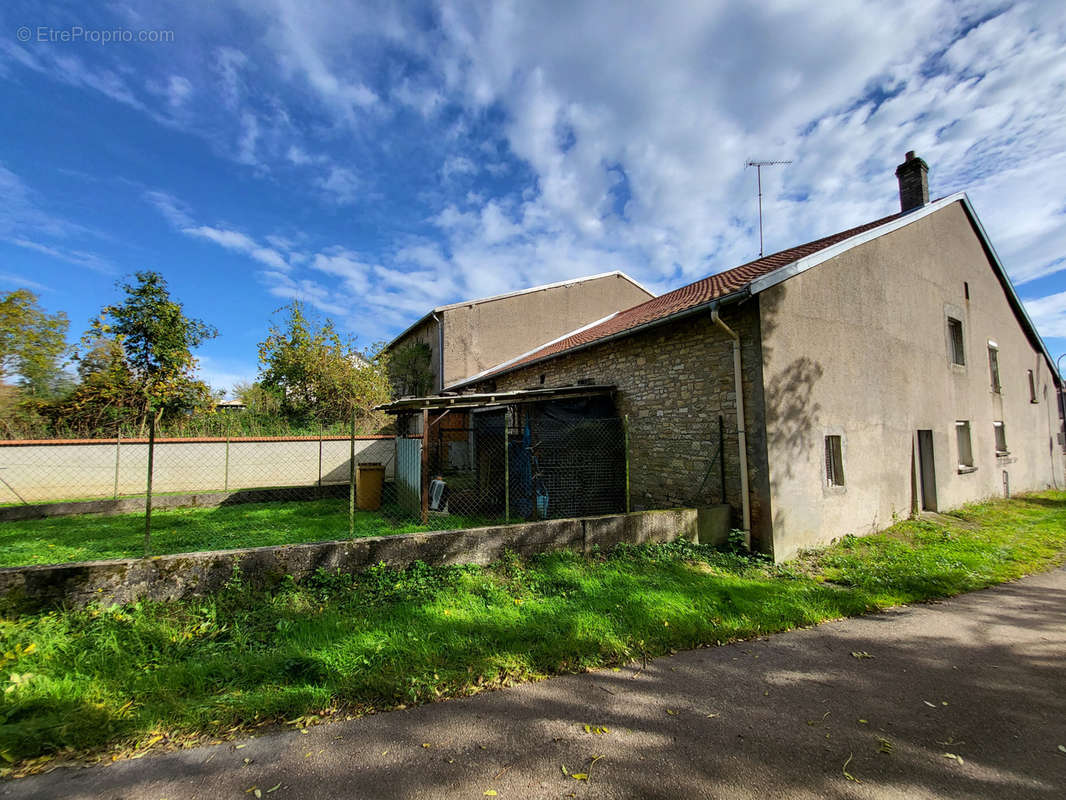 Maison à HERGUGNEY