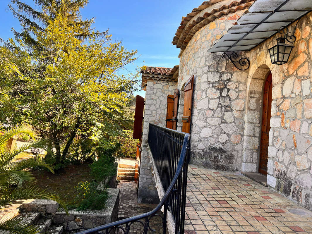 Maison à MOUGINS