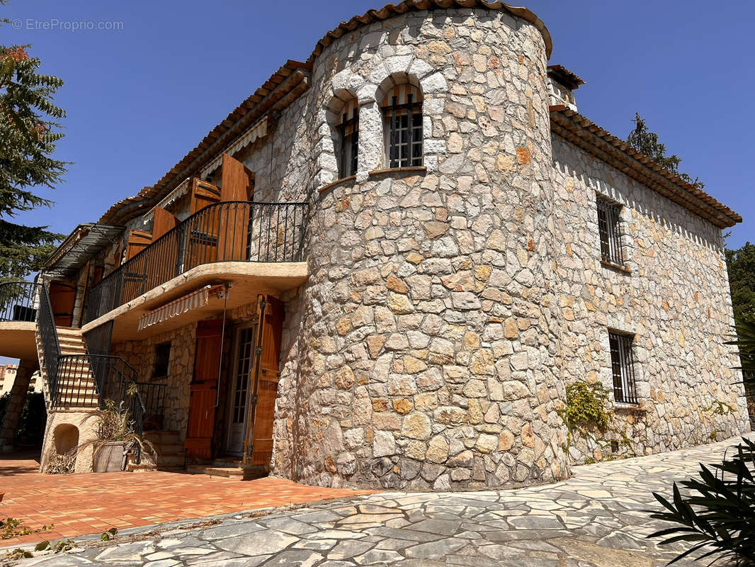 Maison à MOUGINS