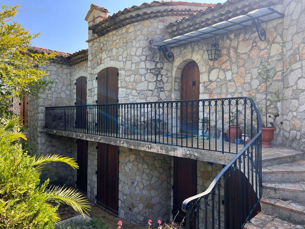 Maison à MOUGINS