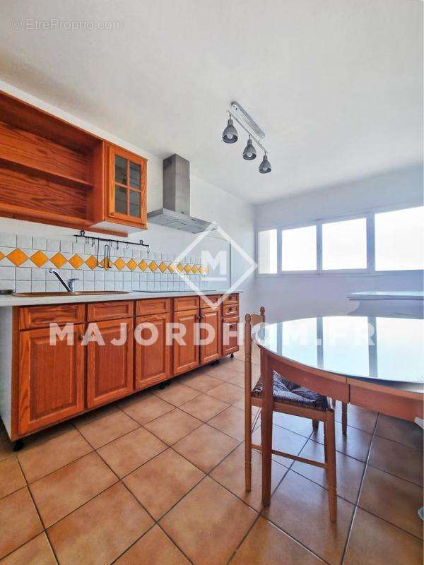 Appartement à MARSEILLE-8E