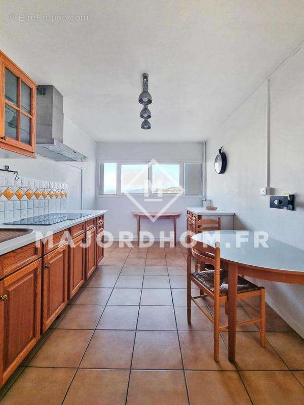 Appartement à MARSEILLE-8E