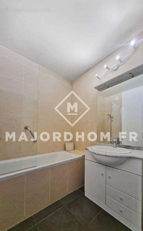 Appartement à MARSEILLE-8E