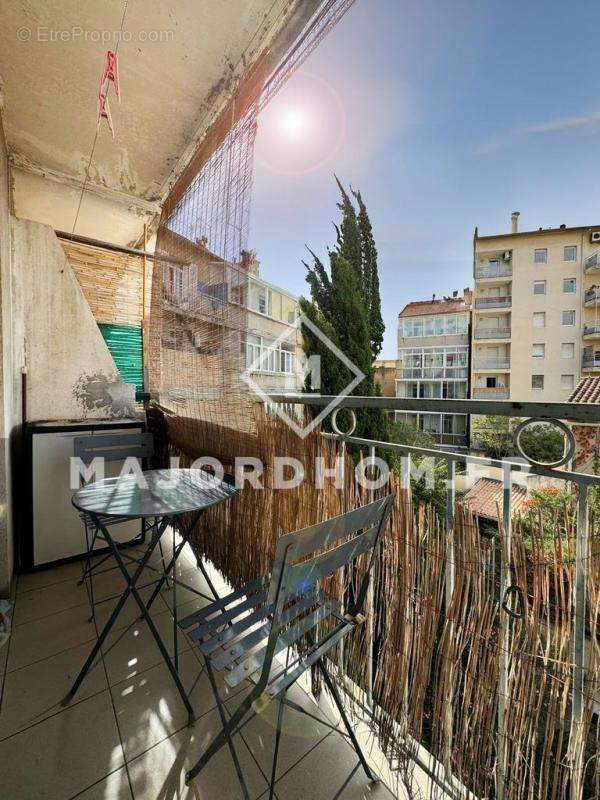 Appartement à MARSEILLE-5E