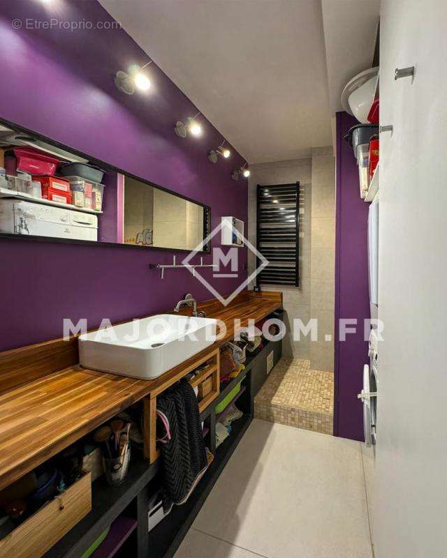 Appartement à MARSEILLE-5E