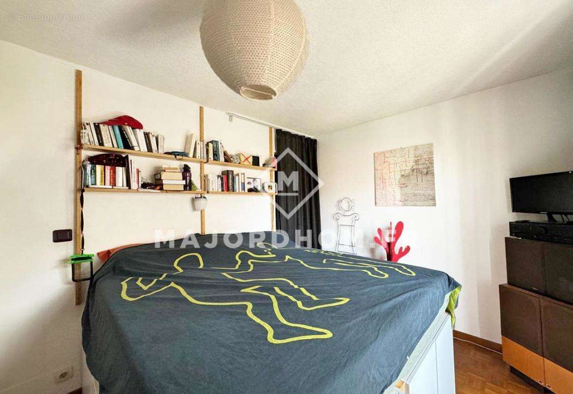 Appartement à MARSEILLE-5E