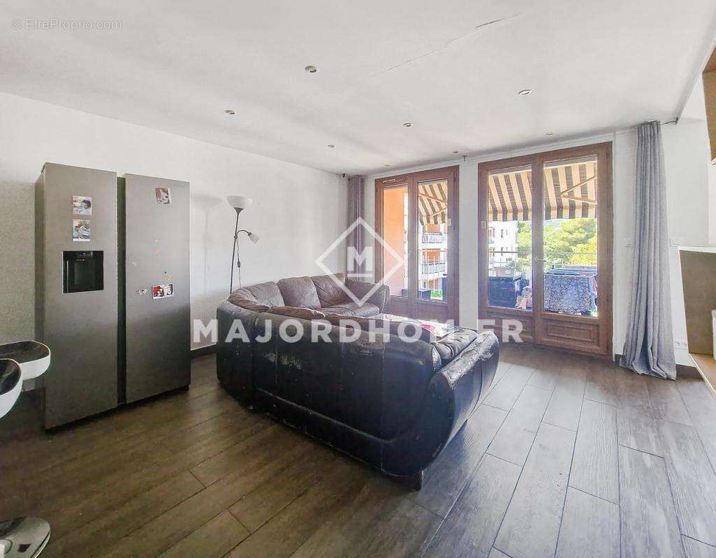 Appartement à MARSEILLE-8E