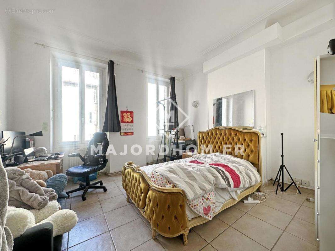 Appartement à MARSEILLE-6E