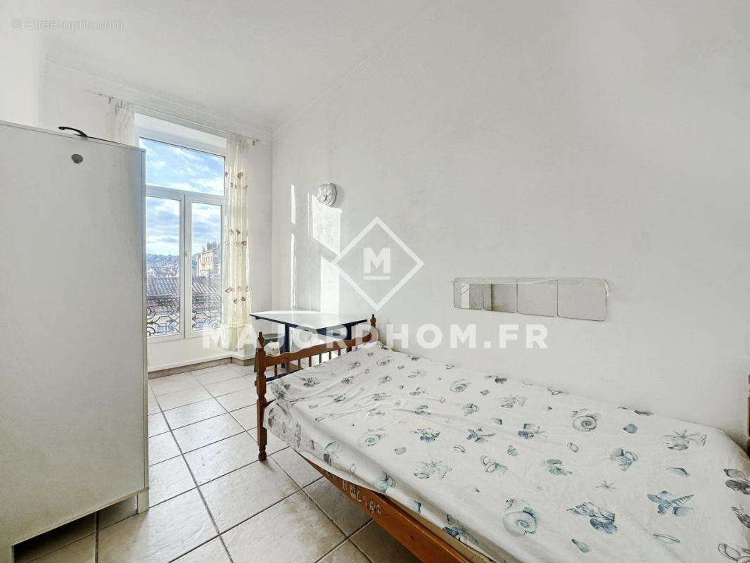 Appartement à MARSEILLE-6E