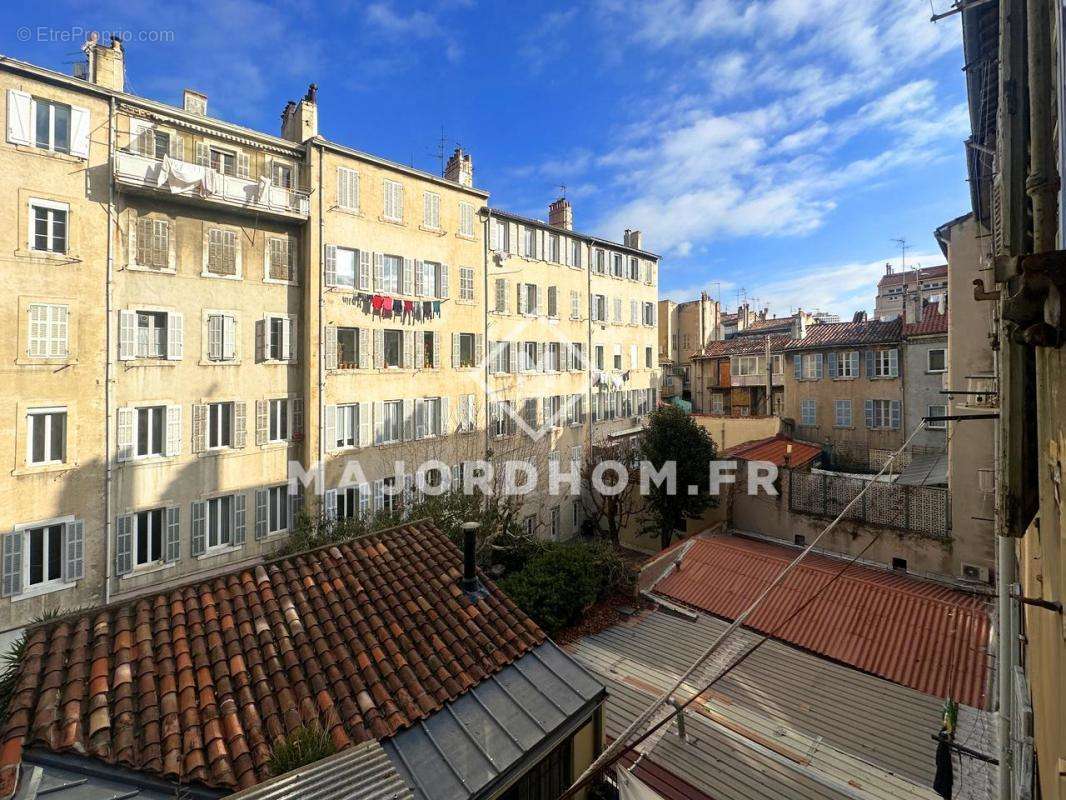 Appartement à MARSEILLE-6E