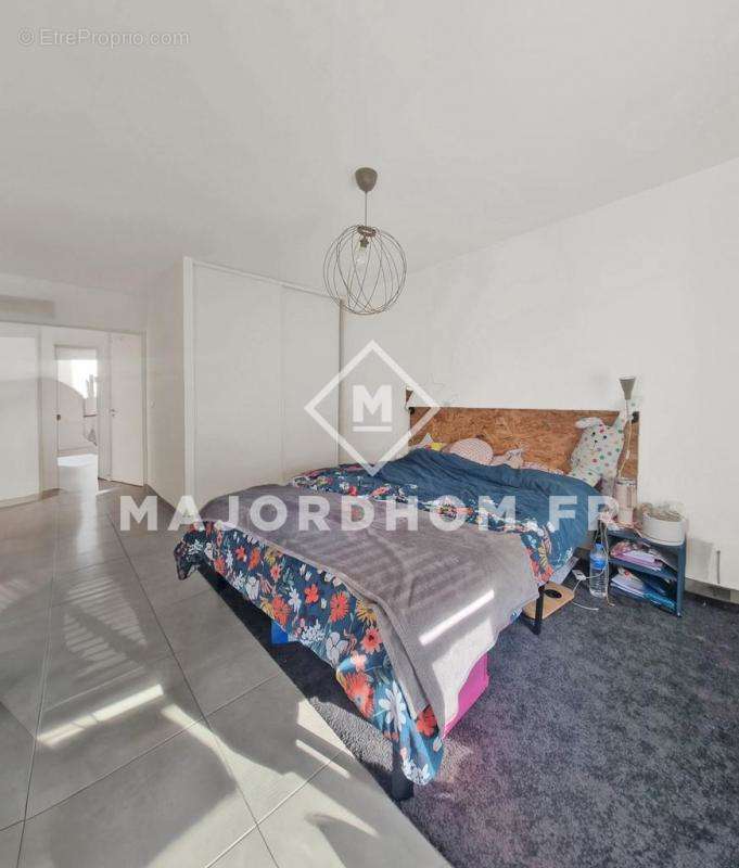 Appartement à MARSEILLE-6E