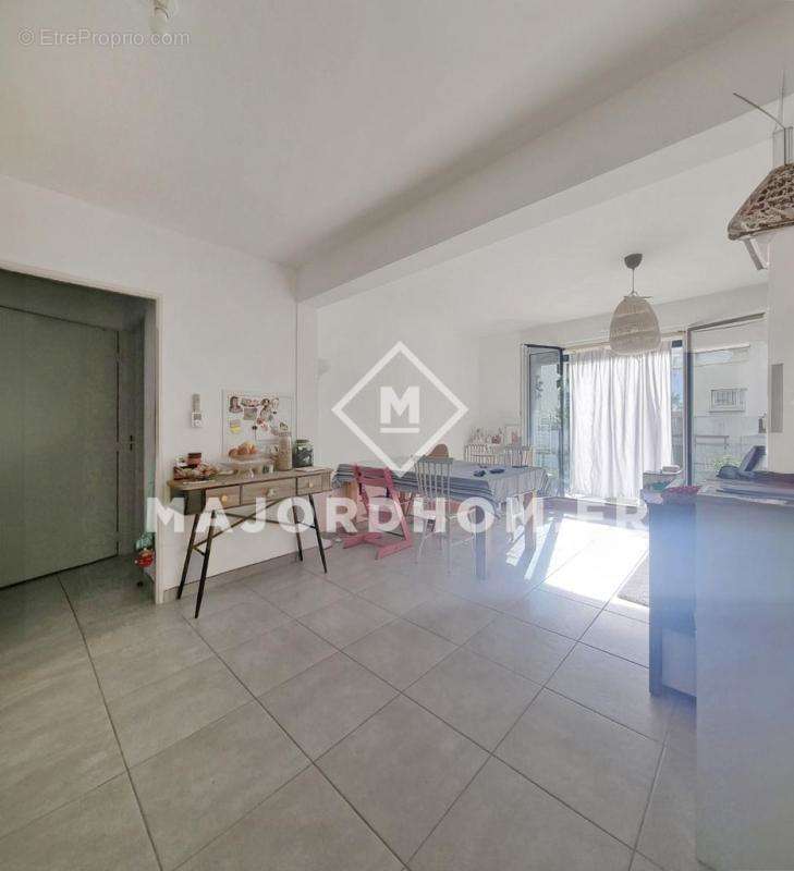 Appartement à MARSEILLE-6E