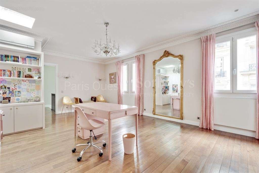 Maison à PARIS-6E