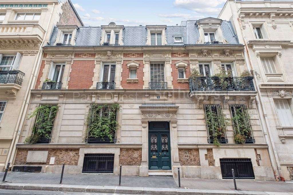 Maison à PARIS-6E