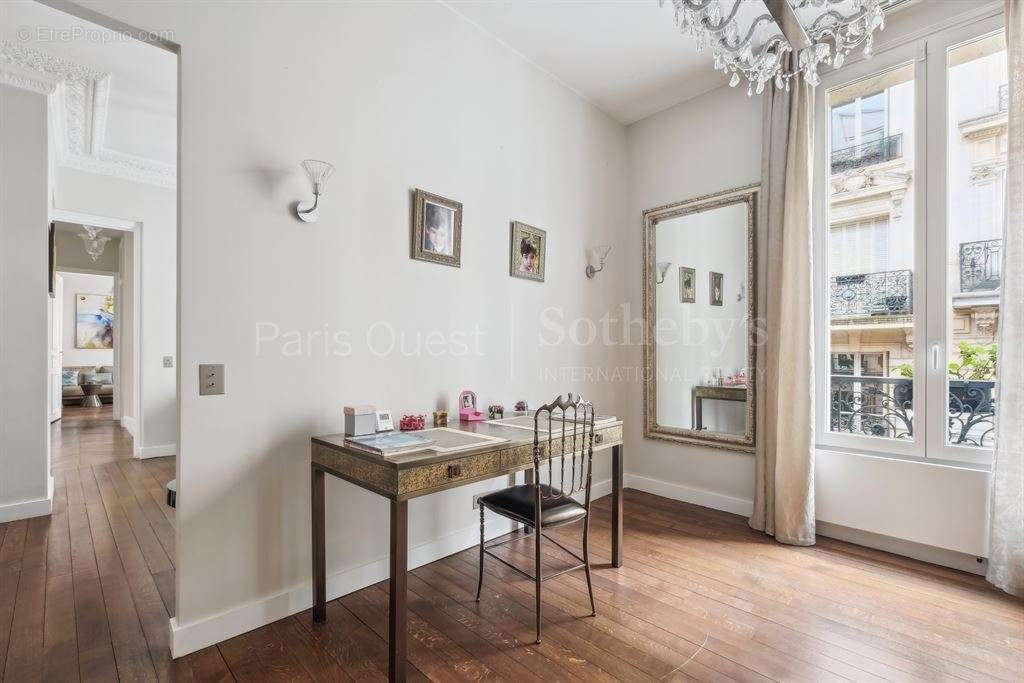 Maison à PARIS-6E