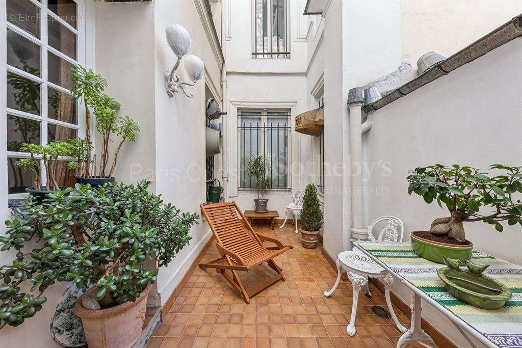 Appartement à PARIS-9E