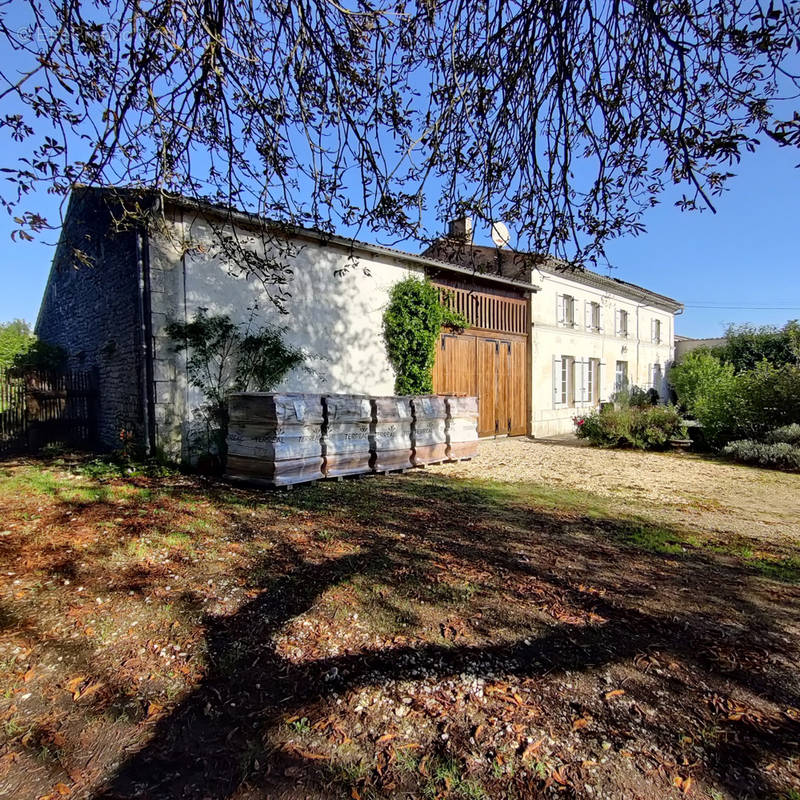 Maison à ECHEBRUNE