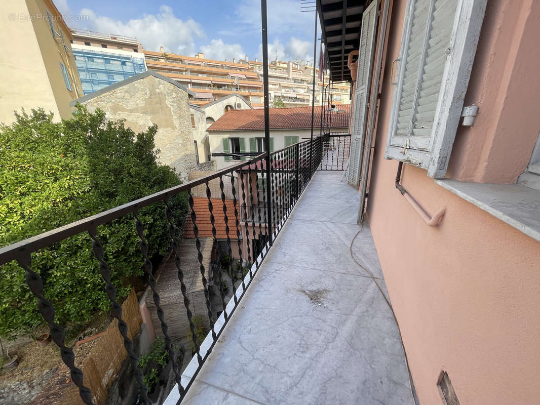 Appartement à MENTON