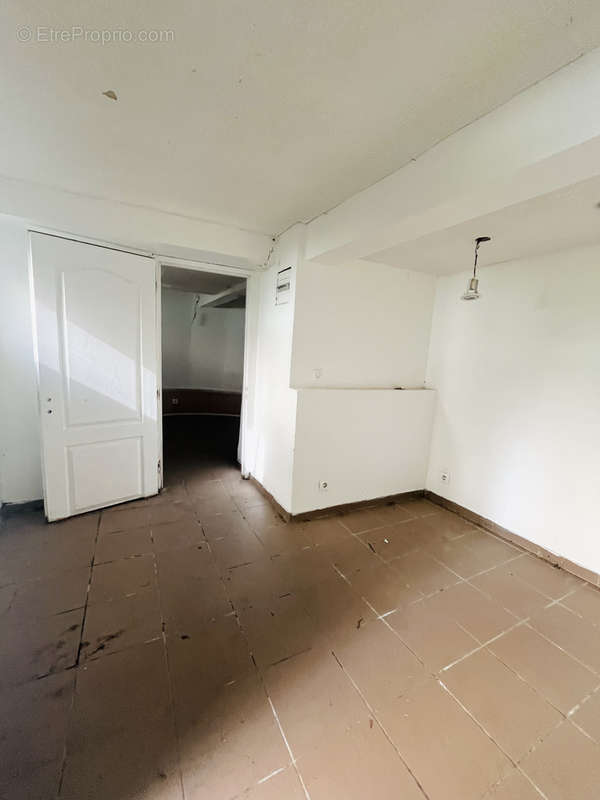 Appartement à MARSEILLE-3E