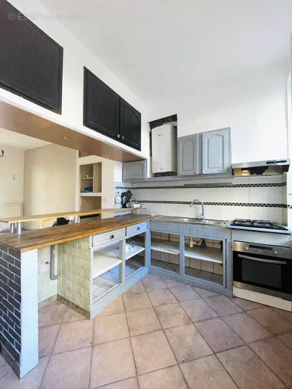 Appartement à MARSEILLE-3E