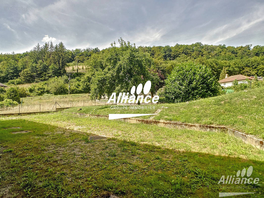 Appartement à AUTECHAUX-ROIDE