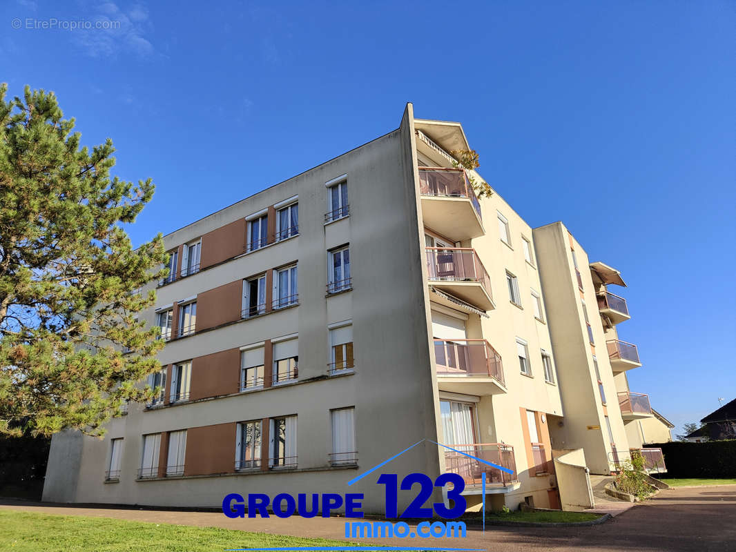 Appartement à MIGENNES