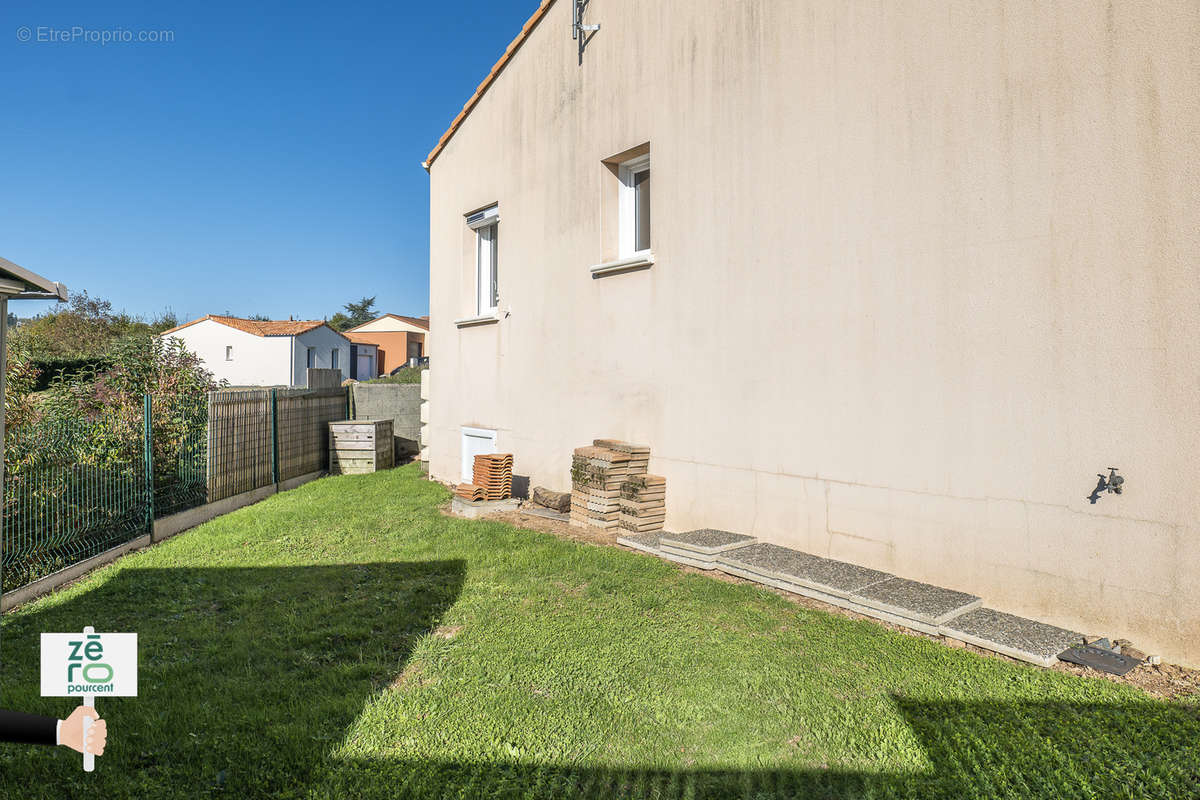 Maison à POUZAUGES