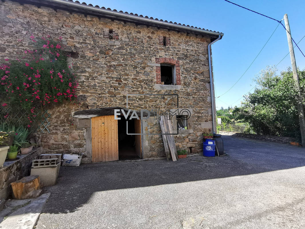 Maison à ROCHE-LA-MOLIERE