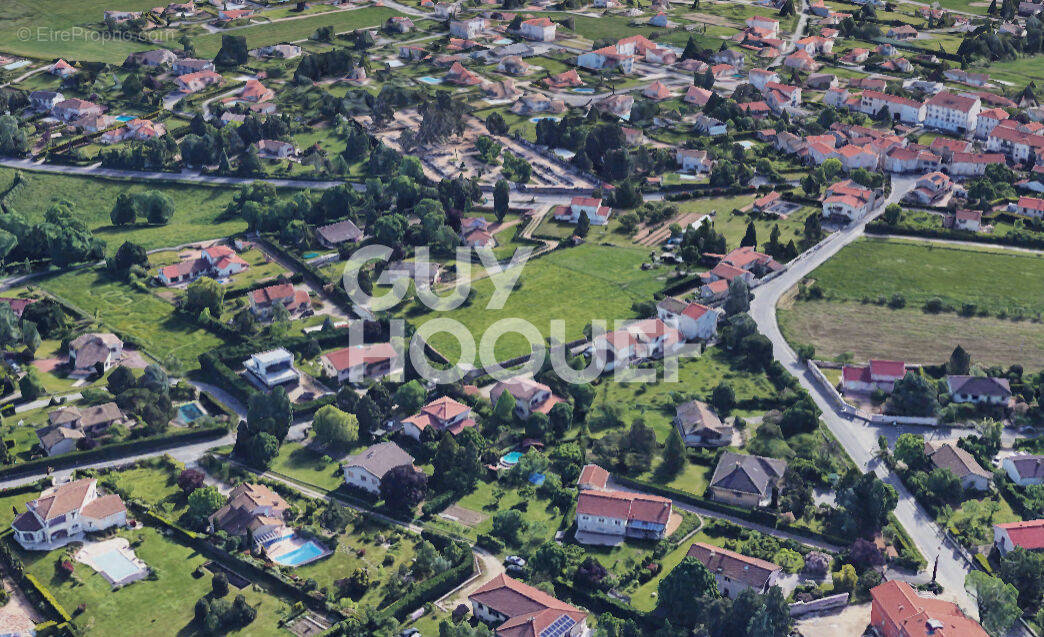 Terrain à BRINDAS