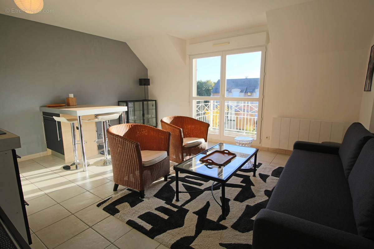 Appartement à PORT-EN-BESSIN-HUPPAIN