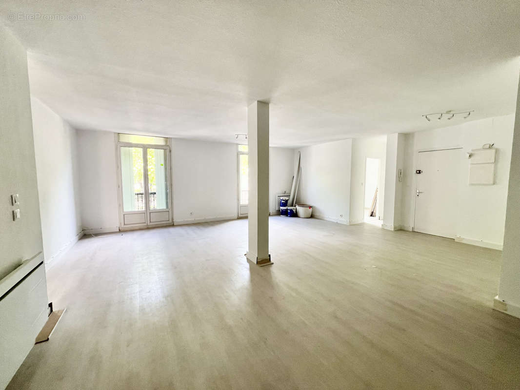 Appartement à LAMALOU-LES-BAINS