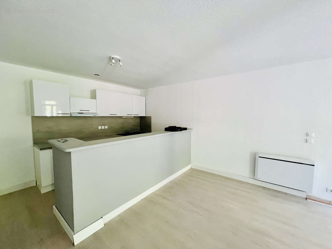 Appartement à LAMALOU-LES-BAINS