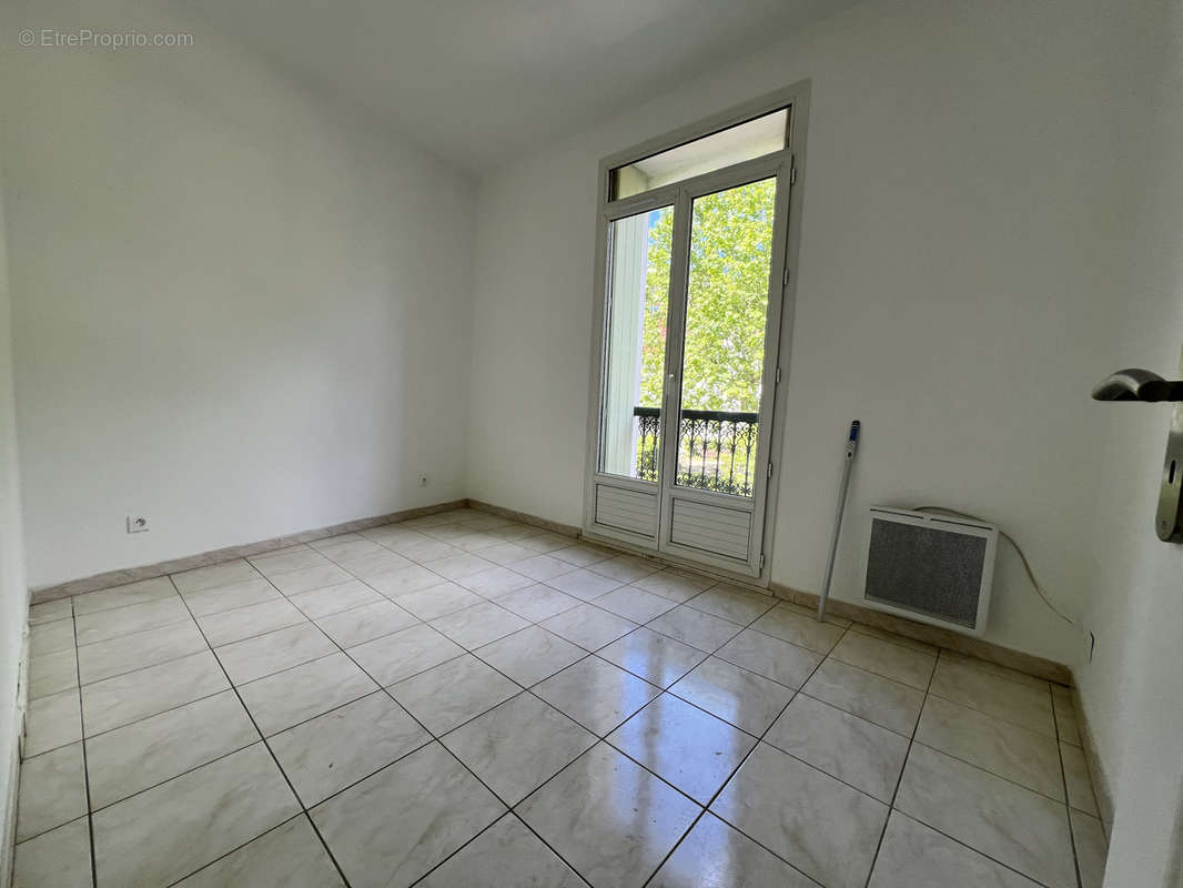 Appartement à LAMALOU-LES-BAINS